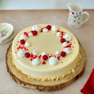 Red & white velvet torta