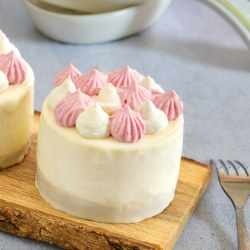 lady amelie noublie desert s ribizlom tonkom i bijelom čokoladom